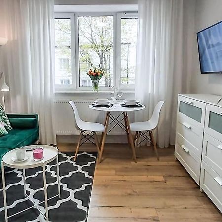 Bezagenta Mozart4 2 Room Easy Transit To City Wifi Warszawa Exteriör bild